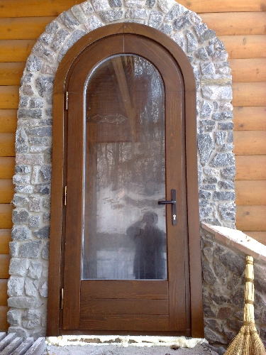Дверь арочная деревянная